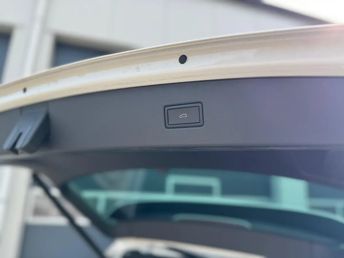 1.5 TSI R-Line | Digital Cockpit | Full LED | IQ Drive | CarPlay | Adaptive Cruise | Navigatie | DAB