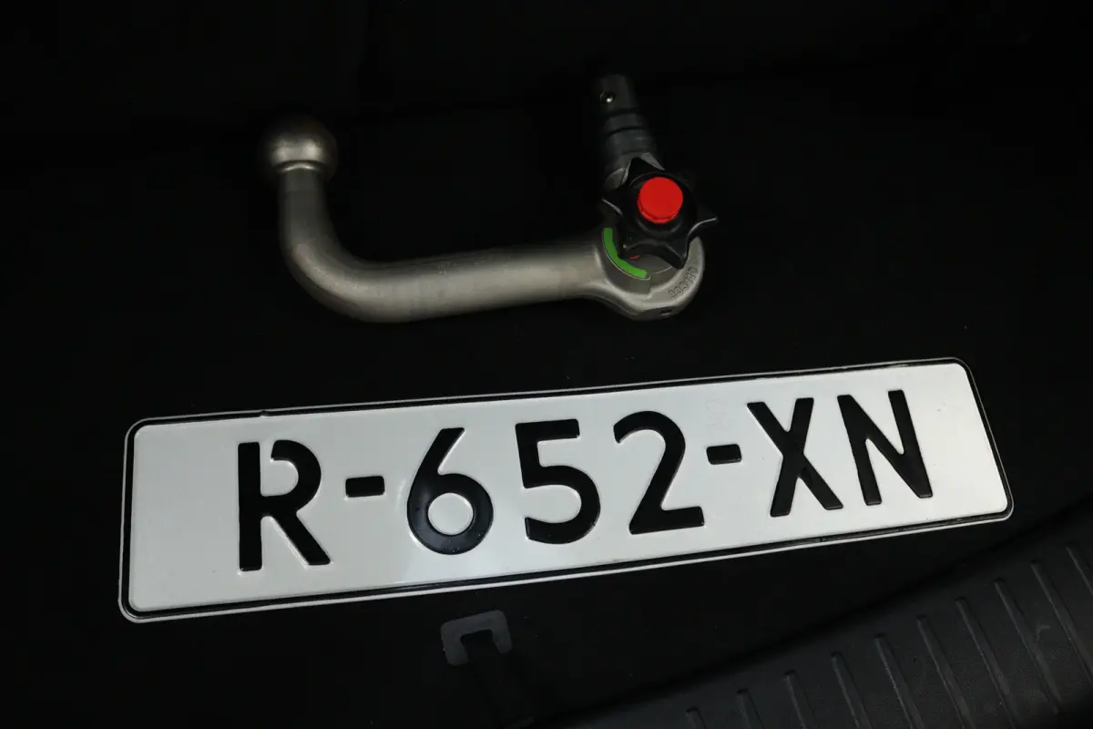 1.6 T-GDI Hybrid 2WD DynamicLine 7p (TREKHAAK, CAMERA, STOEL/STUUR VERWARMING, ELEKTR STOELEN)