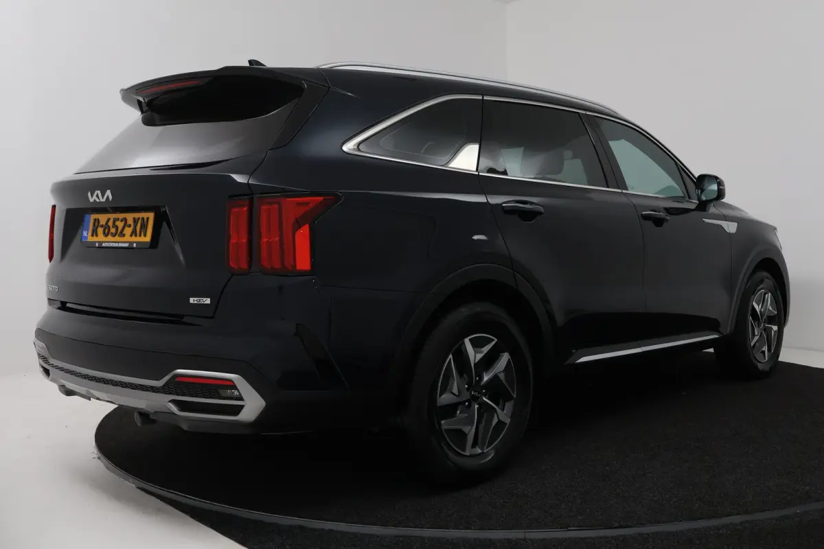 1.6 T-GDI Hybrid 2WD DynamicLine 7p (TREKHAAK, CAMERA, STOEL/STUUR VERWARMING, ELEKTR STOELEN)