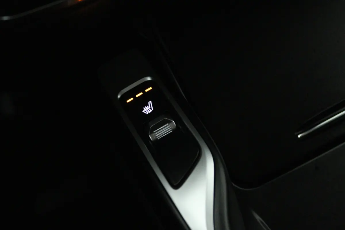 1.6 T-GDI Hybrid 2WD DynamicLine 7p (TREKHAAK, CAMERA, STOEL/STUUR VERWARMING, ELEKTR STOELEN)