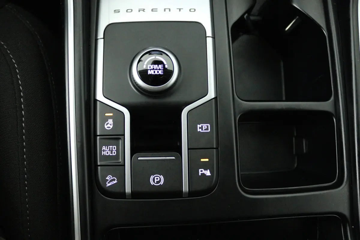 1.6 T-GDI Hybrid 2WD DynamicLine 7p (TREKHAAK, CAMERA, STOEL/STUUR VERWARMING, ELEKTR STOELEN)