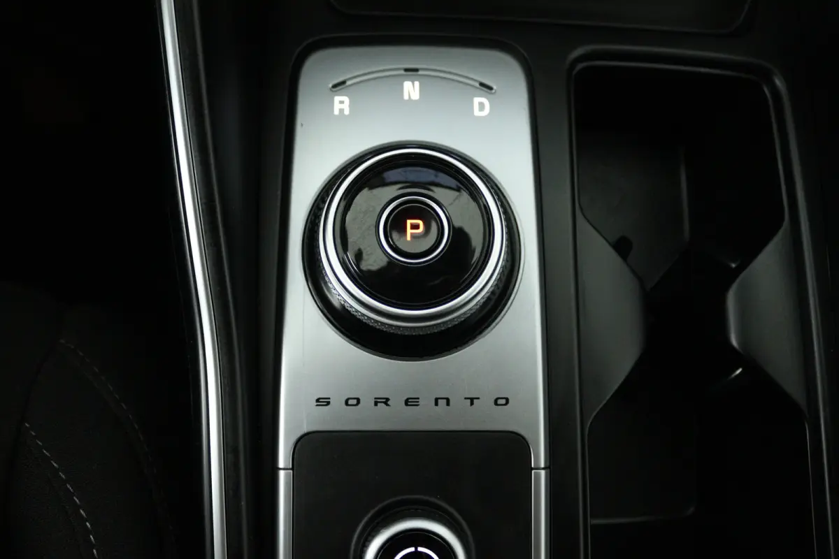 1.6 T-GDI Hybrid 2WD DynamicLine 7p (TREKHAAK, CAMERA, STOEL/STUUR VERWARMING, ELEKTR STOELEN)