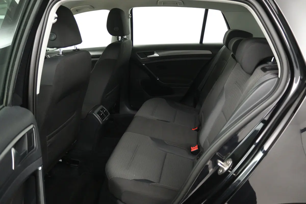 1.0 TSI Comfortline (STOELVERWARMING, CAMERA, CRUISE ADAPTIEF, PARKEERSENSOREN)
