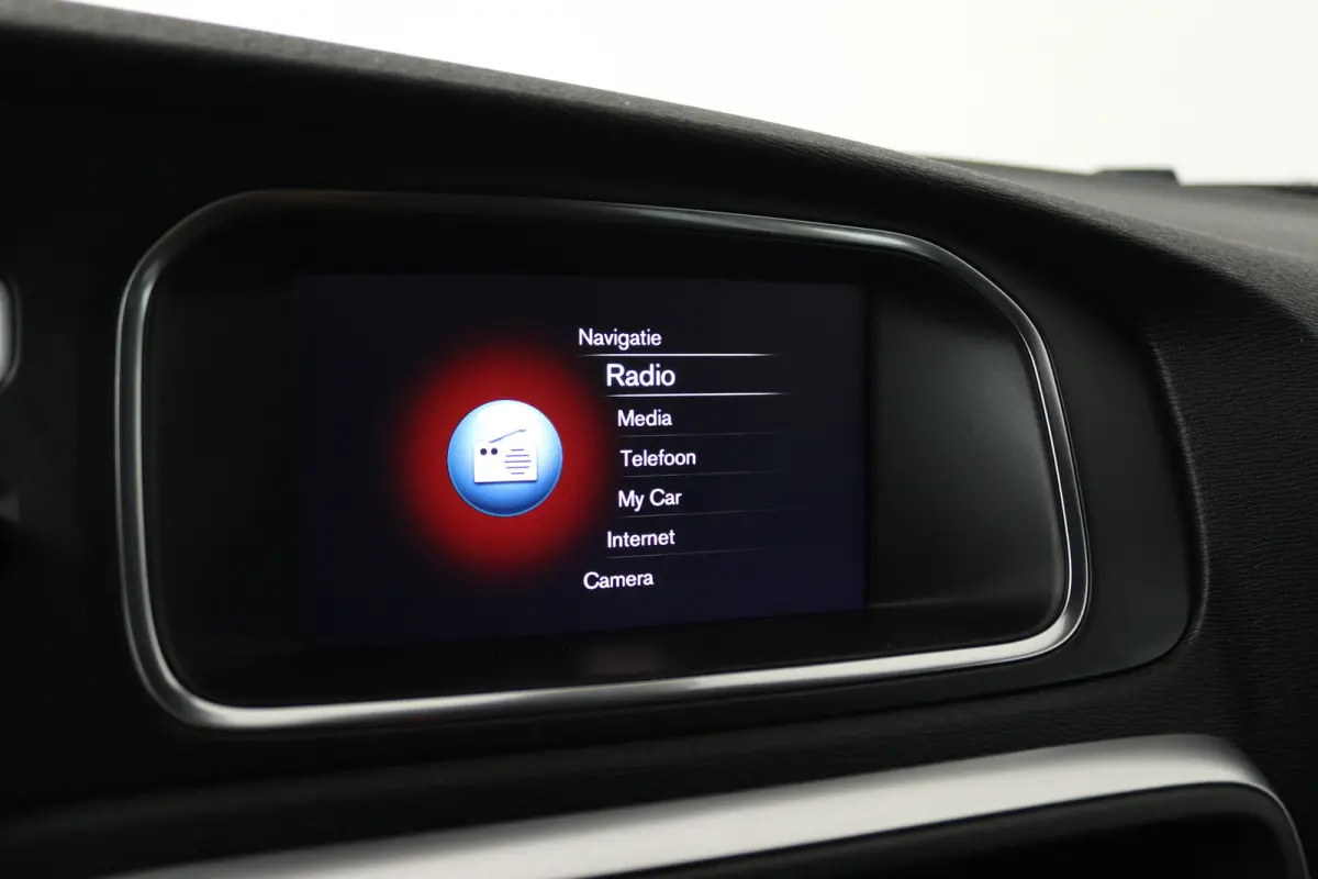 2.0 T4 Business Sport (STOELVERWARMING, CRUISE CONTROL, NAVIGATIE, PARKEERSENSOREN)