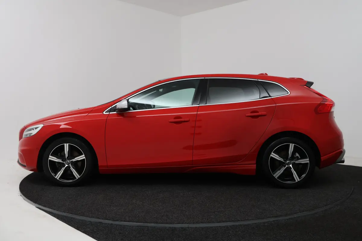 2.0 T4 Business Sport (STOELVERWARMING, CRUISE CONTROL, NAVIGATIE, PARKEERSENSOREN)