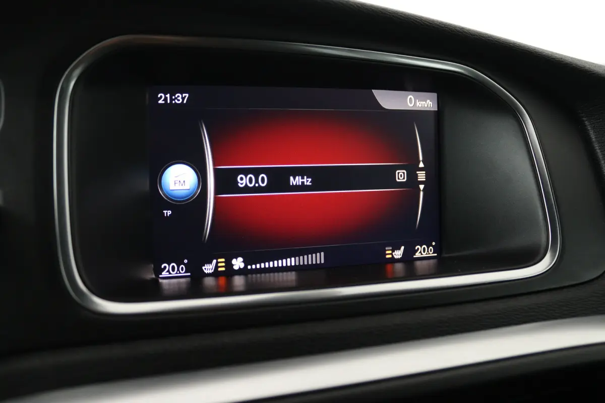 2.0 T4 Business Sport (STOELVERWARMING, CRUISE CONTROL, NAVIGATIE, PARKEERSENSOREN)