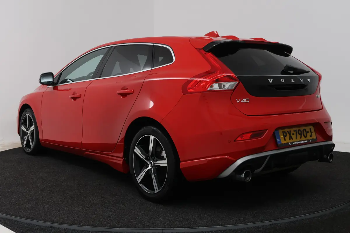 2.0 T4 Business Sport (STOELVERWARMING, CRUISE CONTROL, NAVIGATIE, PARKEERSENSOREN)