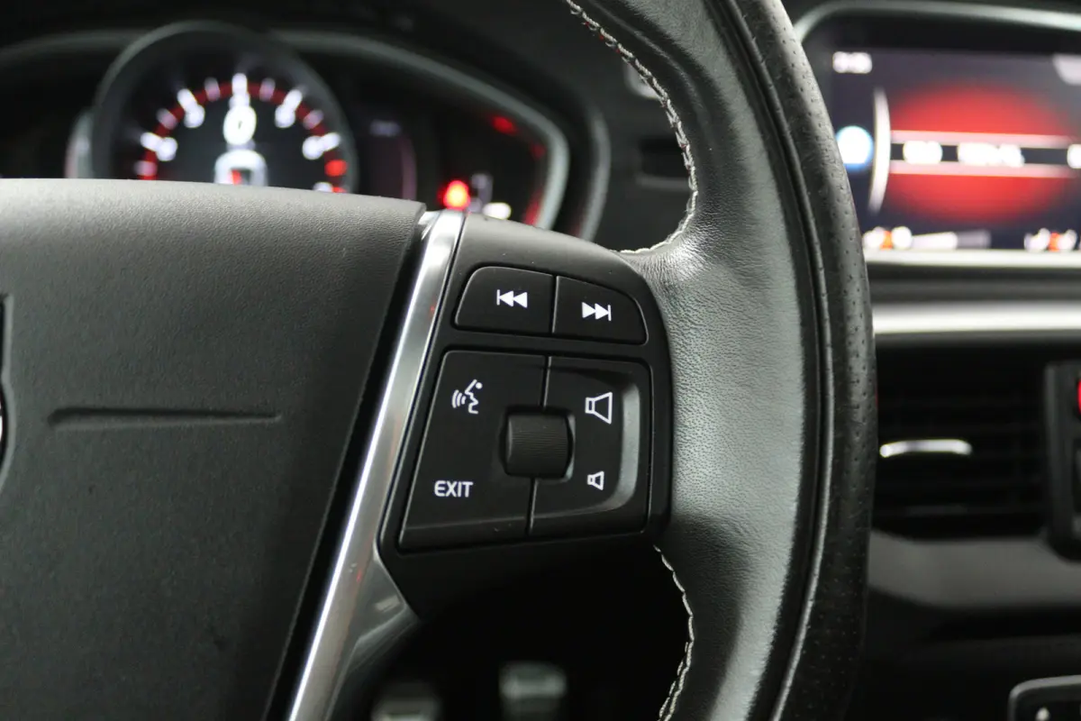 2.0 T4 Business Sport (STOELVERWARMING, CRUISE CONTROL, NAVIGATIE, PARKEERSENSOREN)