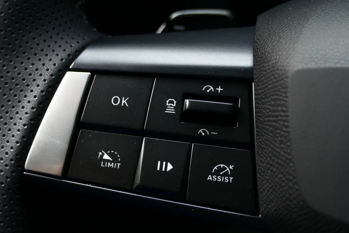 Ultimate - Plug-In Hybrid | 3,7 kW boordlader | Achteruitrijcamera 180° | Adaptive Cruise control
