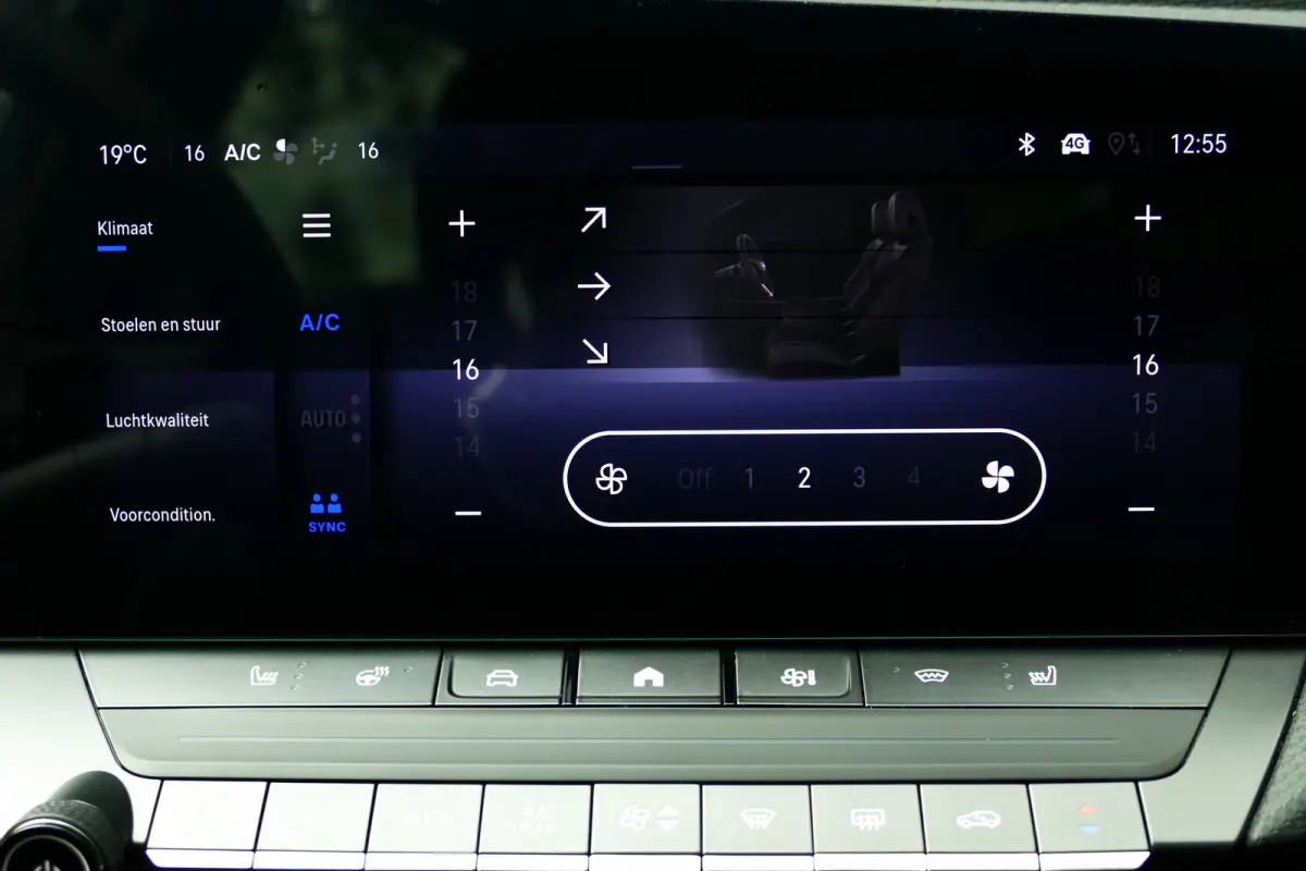 Ultimate - Plug-In Hybrid | 3,7 kW boordlader | Achteruitrijcamera 180° | Adaptive Cruise control