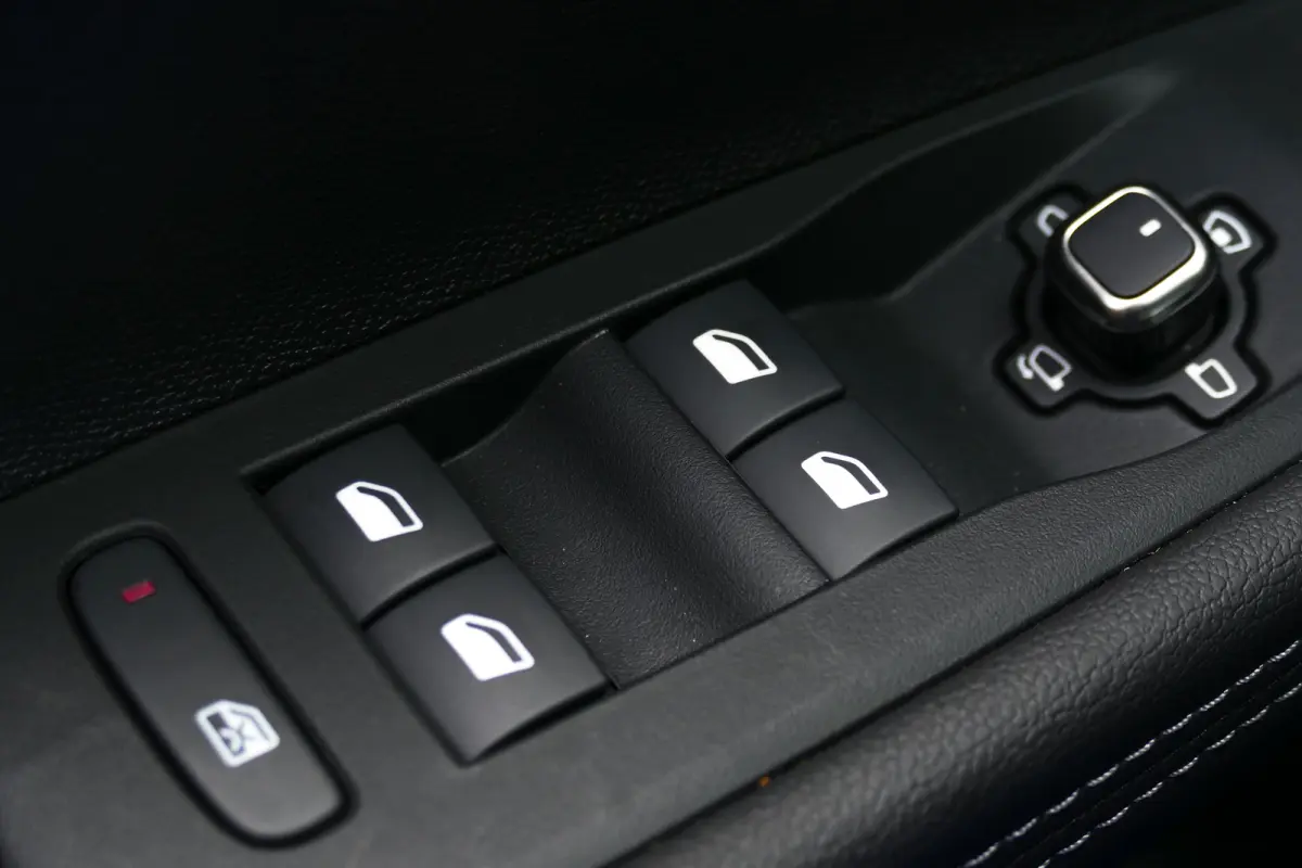 Ultimate - Plug-In Hybrid | 3,7 kW boordlader | Achteruitrijcamera 180° | Adaptive Cruise control