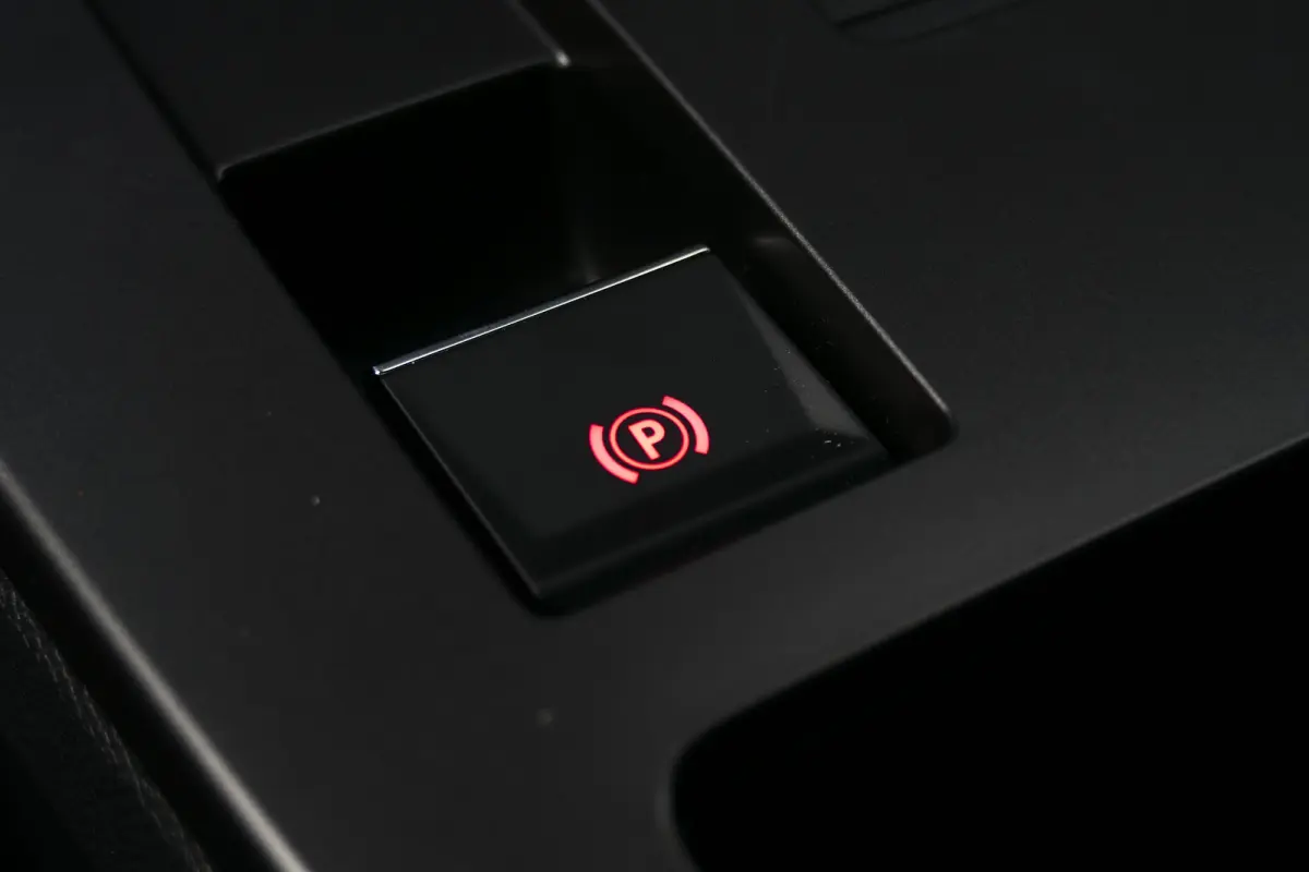 Ultimate - Plug-In Hybrid | 3,7 kW boordlader | Achteruitrijcamera 180° | Adaptive Cruise control