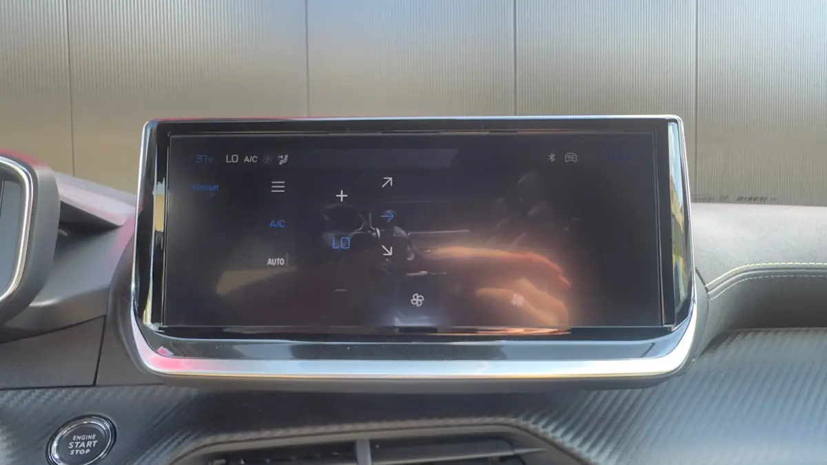 GT | Active Safety Brake met camera en radar (automatisch noodremsysteem) met Distance Alert (waarschuwing dreigende aanrijding) | Advanced Active Safety Brake met camera en radar | Climate 