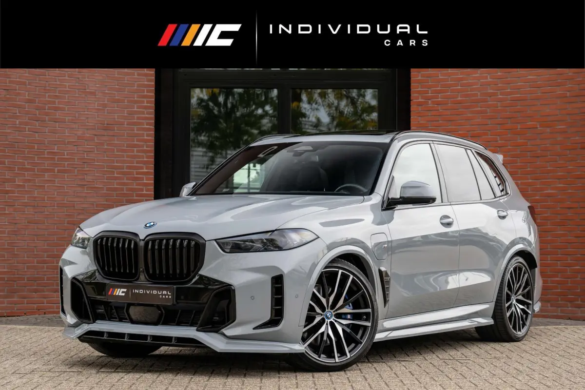 xDrive50e M-Sport Pro B&W Pano Trekhaak HuD 22''