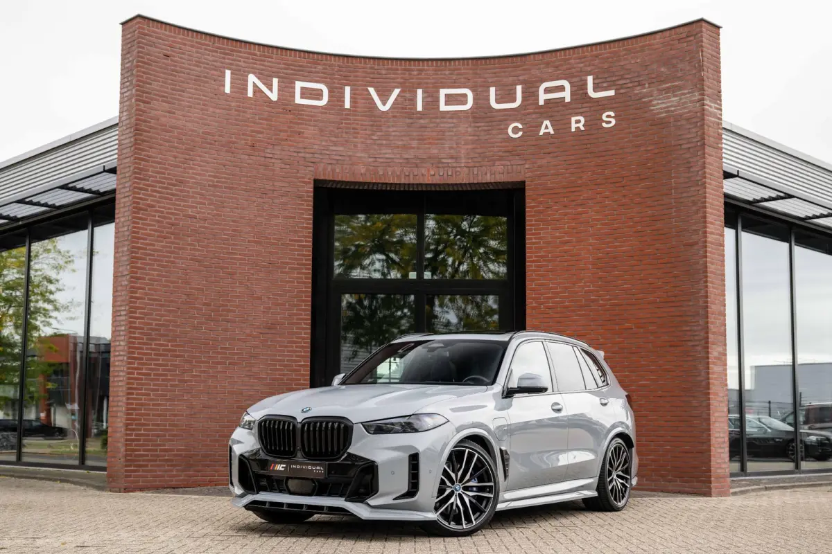 xDrive50e M-Sport Pro B&W Pano Trekhaak HuD 22''
