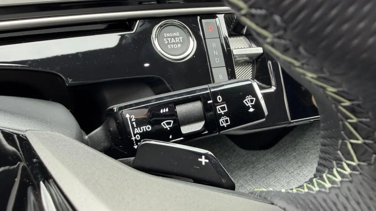 GT | Adaptieve cruise control met Stop&Go functie | LED 3D-achterlichten | Pack Safety Plus