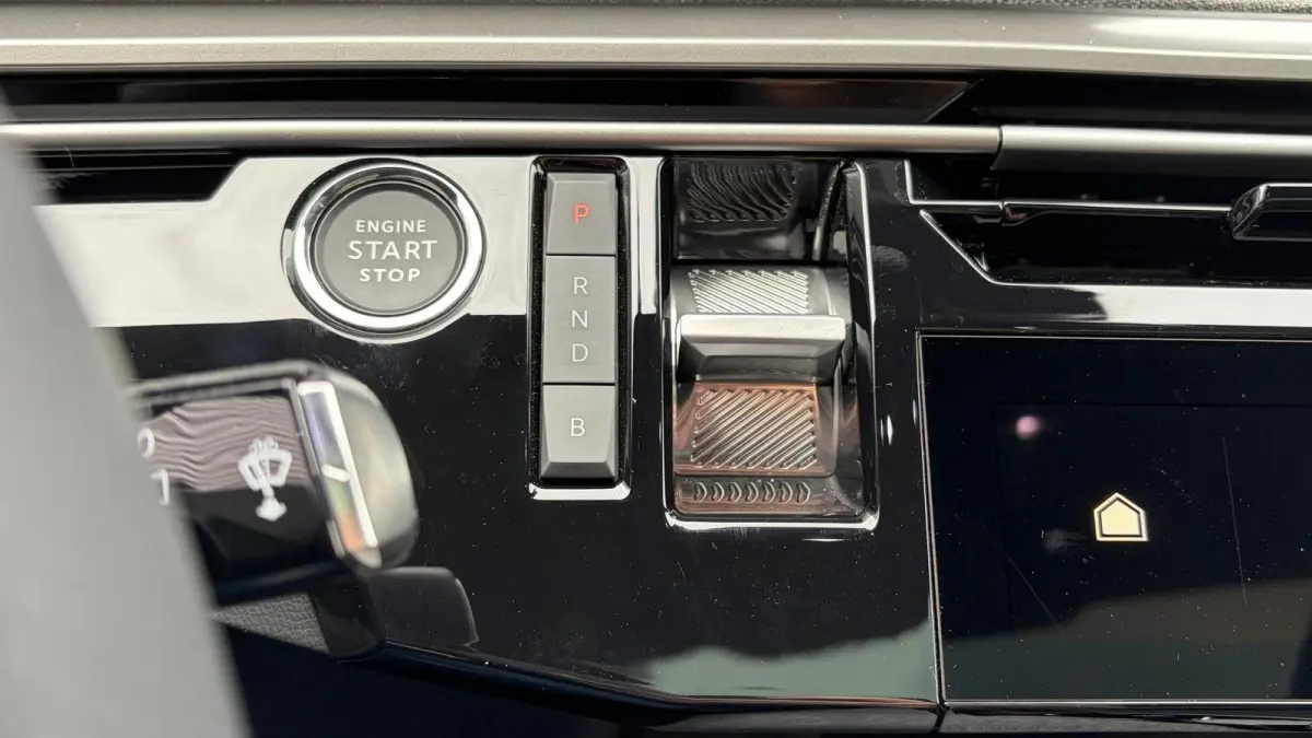 GT | Adaptieve cruise control met Stop&Go functie | LED 3D-achterlichten | Pack Safety Plus