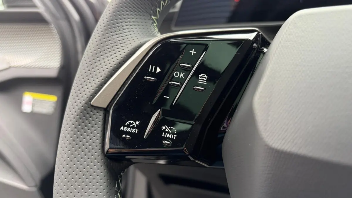 GT | Adaptieve cruise control met Stop&Go functie | LED 3D-achterlichten | Pack Safety Plus
