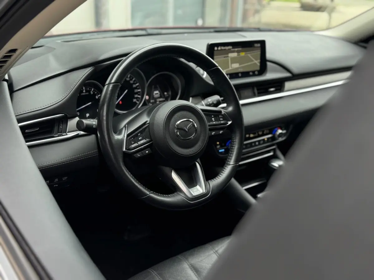 2.0 SkyActiv-G 165 Business Automaat | Leder | Adaptive cruise | 360 camera | Carplay | LED | DAB | Trekhaak