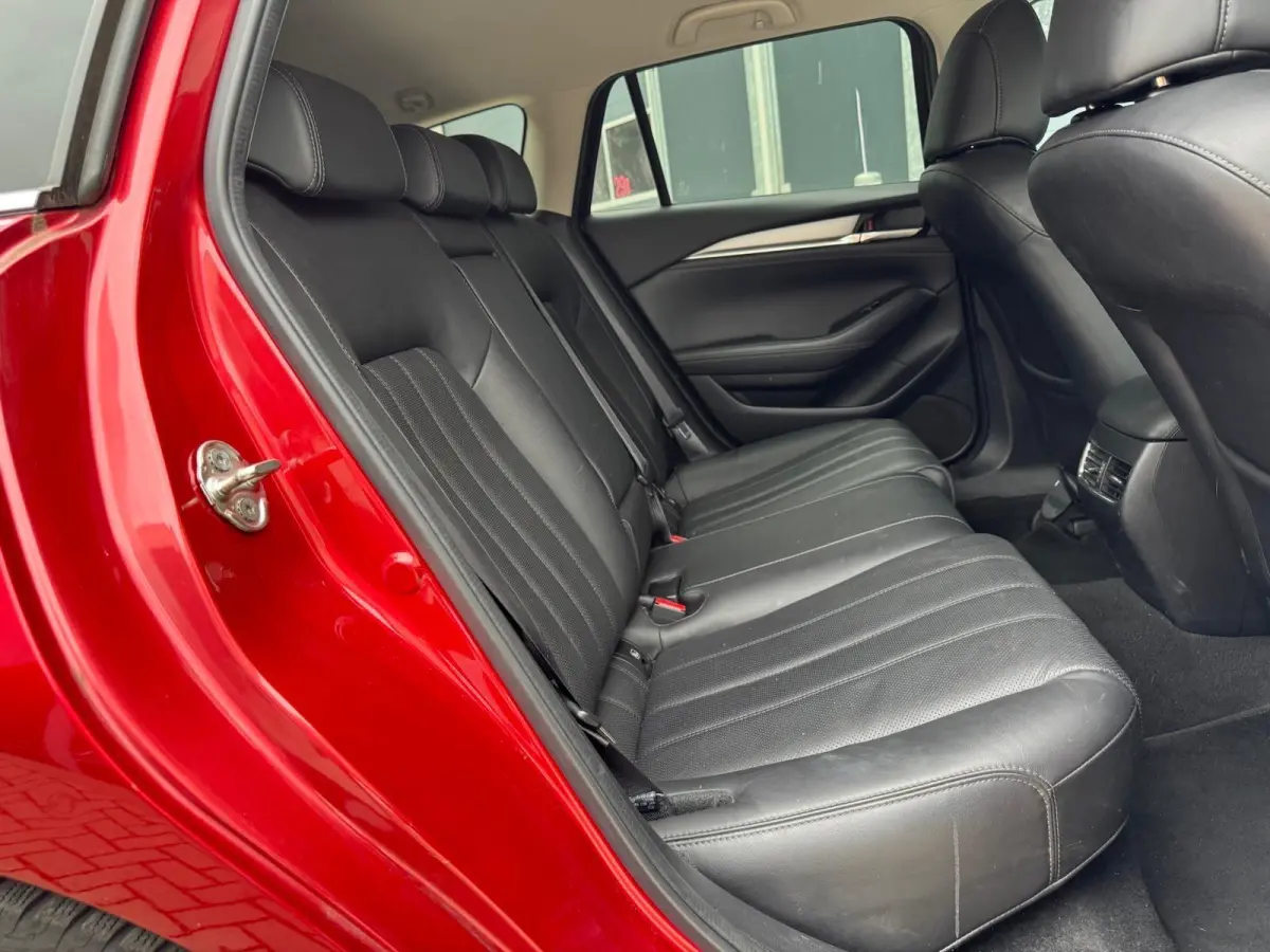 2.0 SkyActiv-G 165 Business Automaat | Leder | Adaptive cruise | 360 camera | Carplay | LED | DAB | Trekhaak