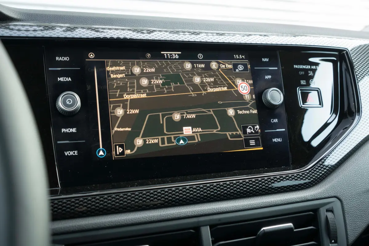 Life Edition | 'App-Connect' smartphone integratie | Airconditioning automatisch (Climatronic), 2-zone | Buitenspiegels elektrisch instel- verwarm- en inklapbaar