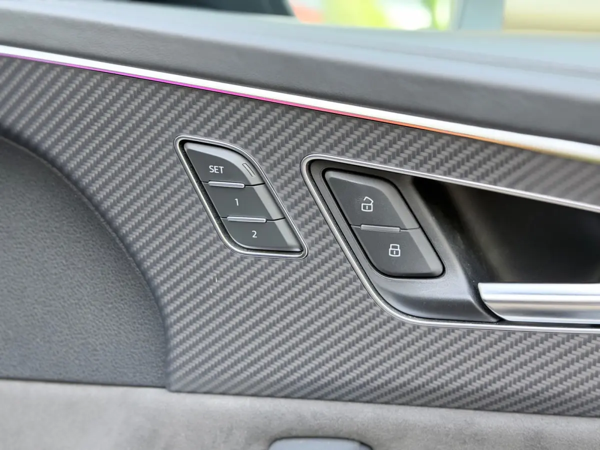 RSQ8 4.0 TFSI quattro Carbon/Keramisch/HuD