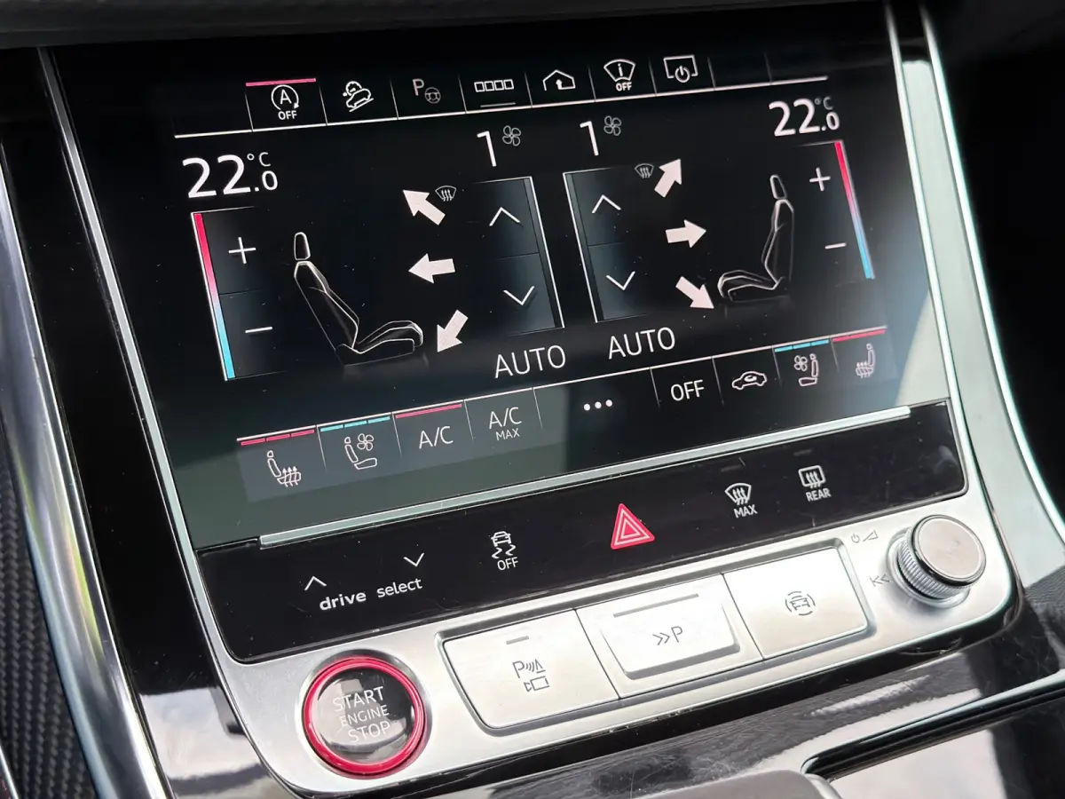 RSQ8 4.0 TFSI quattro Carbon/Keramisch/HuD