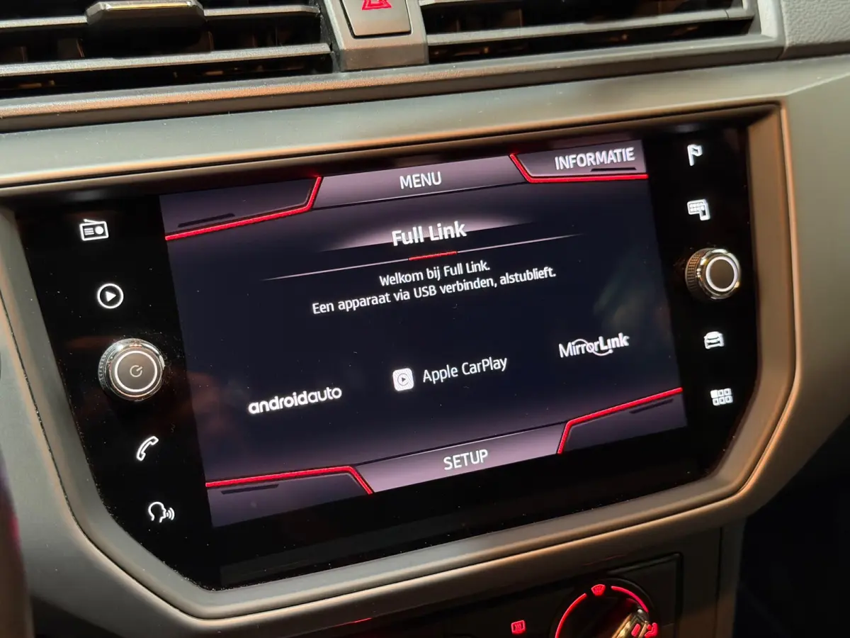 1.0 TSI Style Business Intense NAVI/CARPLAY/CRUISE/CAMERA/PDC/ACC/FRONT-ASSIST/VDOH/12-MND-GARANTIE
