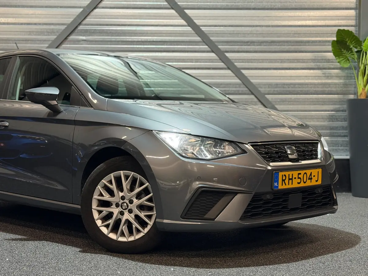 1.0 TSI Style Business Intense NAVI/CARPLAY/CRUISE/CAMERA/PDC/ACC/FRONT-ASSIST/VDOH/12-MND-GARANTIE