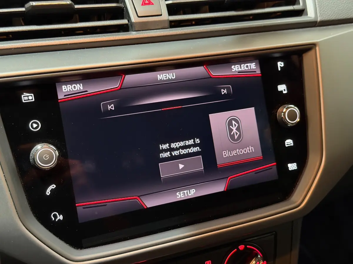 1.0 TSI Style Business Intense NAVI/CARPLAY/CRUISE/CAMERA/PDC/ACC/FRONT-ASSIST/VDOH/12-MND-GARANTIE