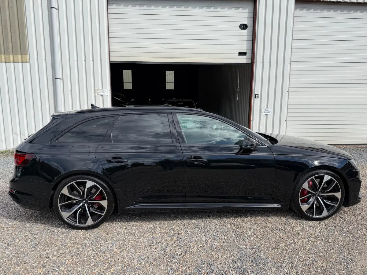 2.9 TFSI RS 4 quattro PANO.HUD.LEER.CLIMA.B&O.VOLL!