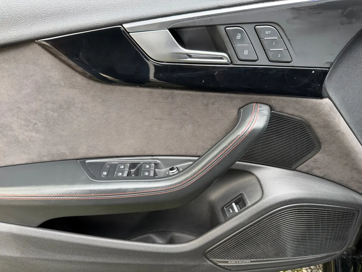 2.9 TFSI RS 4 quattro PANO.HUD.LEER.CLIMA.B&O.VOLL!