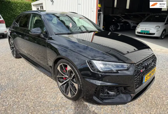 2.9 TFSI RS 4 quattro PANO.HUD.LEER.CLIMA.B&O.VOLL!