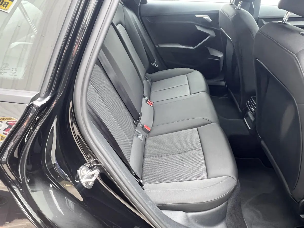 40 TFSI e Business edition 150 KW 204 pk Carplay Parkeerhulp