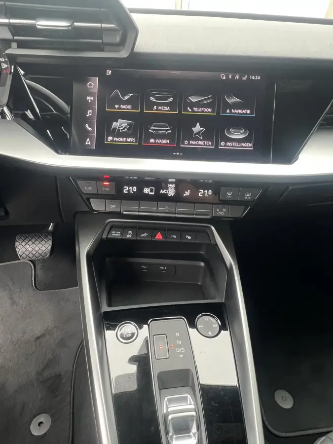 40 TFSI e Business edition 150 KW 204 pk Carplay Parkeerhulp