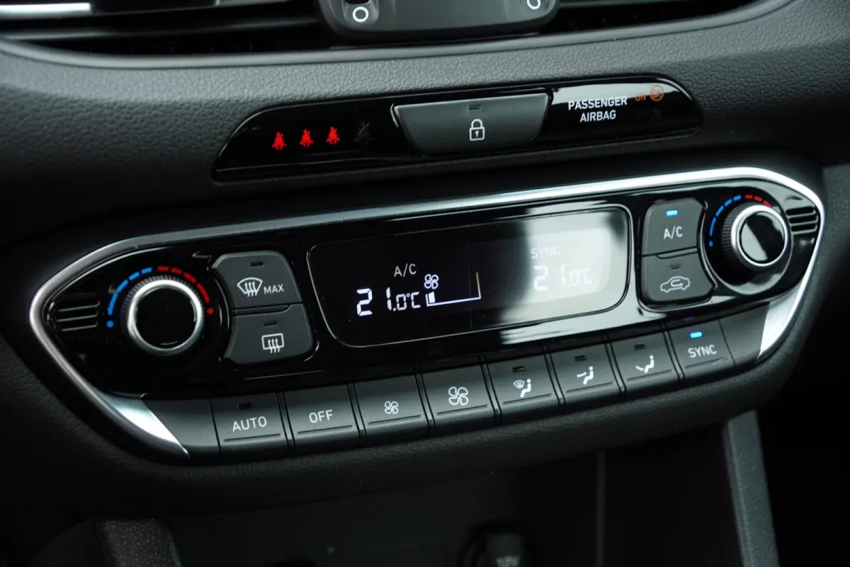 2021|1.0 T-GDi MHEV|Comfort Smart|Clima|CarPlay|Navi|Camera|Keyless|Cruise|DAB+|Parkeersensoren