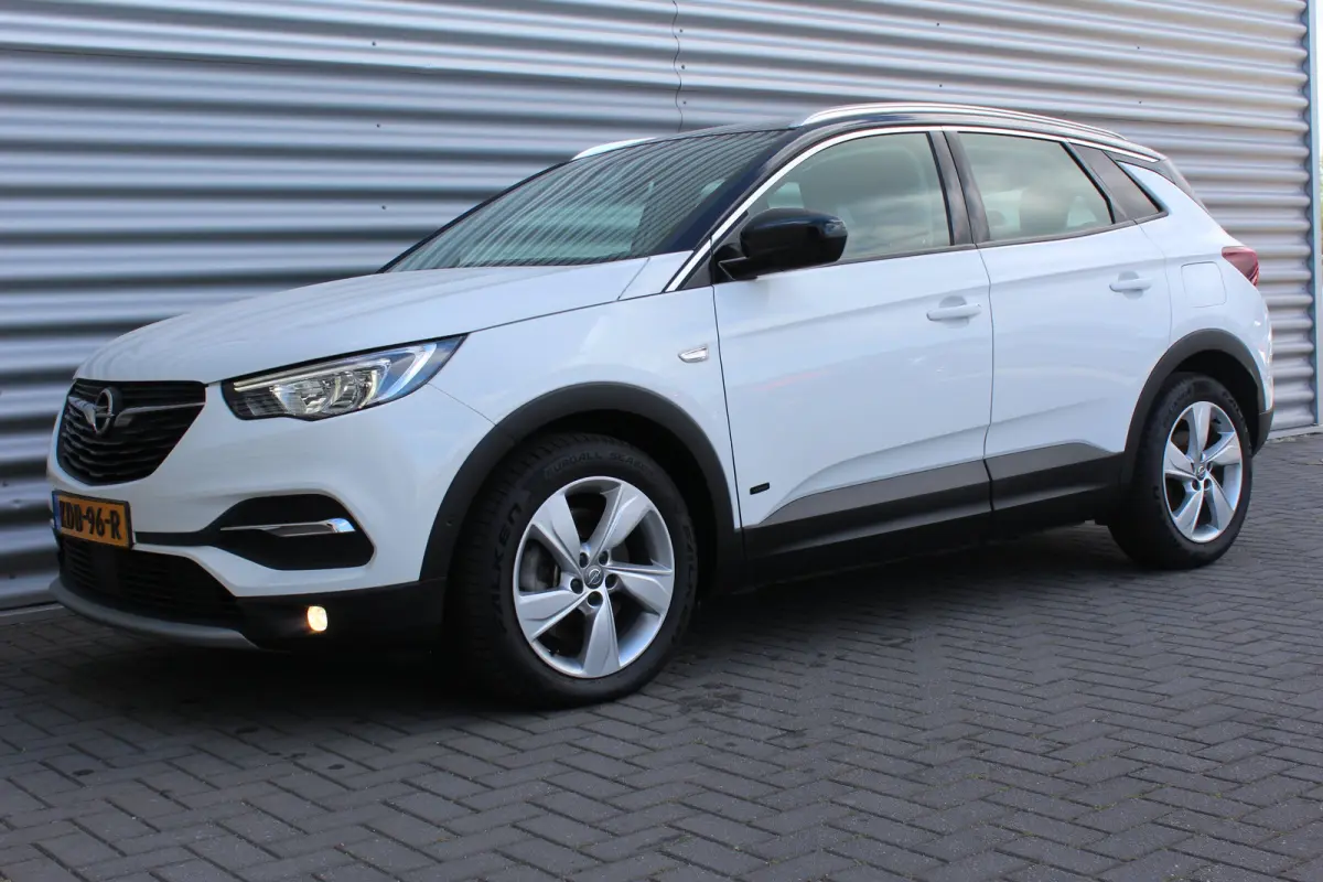 1.6 TURBO 225PK HYBRID ELEGANCE AUTOMAAT SOH 95% / NAVI / LEDER / CLIMA / FULL-LED / AGR / PDC / 18" LMV / CAMERA / KEYLESS / WINTERPAKKET !!