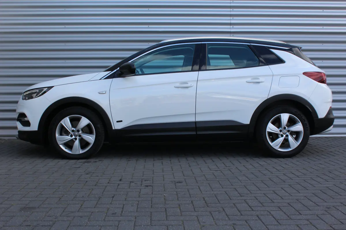 1.6 TURBO 225PK HYBRID ELEGANCE AUTOMAAT SOH 95% / NAVI / LEDER / CLIMA / FULL-LED / AGR / PDC / 18" LMV / CAMERA / KEYLESS / WINTERPAKKET !!