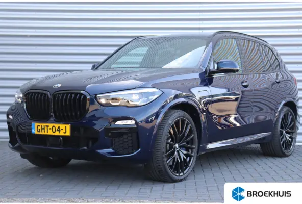 XDRIVE45E 394PK HIGH EXECUTIVE M-SPORT AUTOMAAT SOH 89% / NAVI / LEDER / FULL-LED / CLIMA / 22" LMV / KEYLESS / CAMERA / LUCHTVERING / CRUISECONTROL / WINTERPAKKET !!