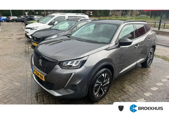 130pk | Navigatie | Camera | Trekhaak | Carplay | Climate Control | Achterbank in delen neerklapbaar | Achteruitrijcamera | Airco (automatisch)