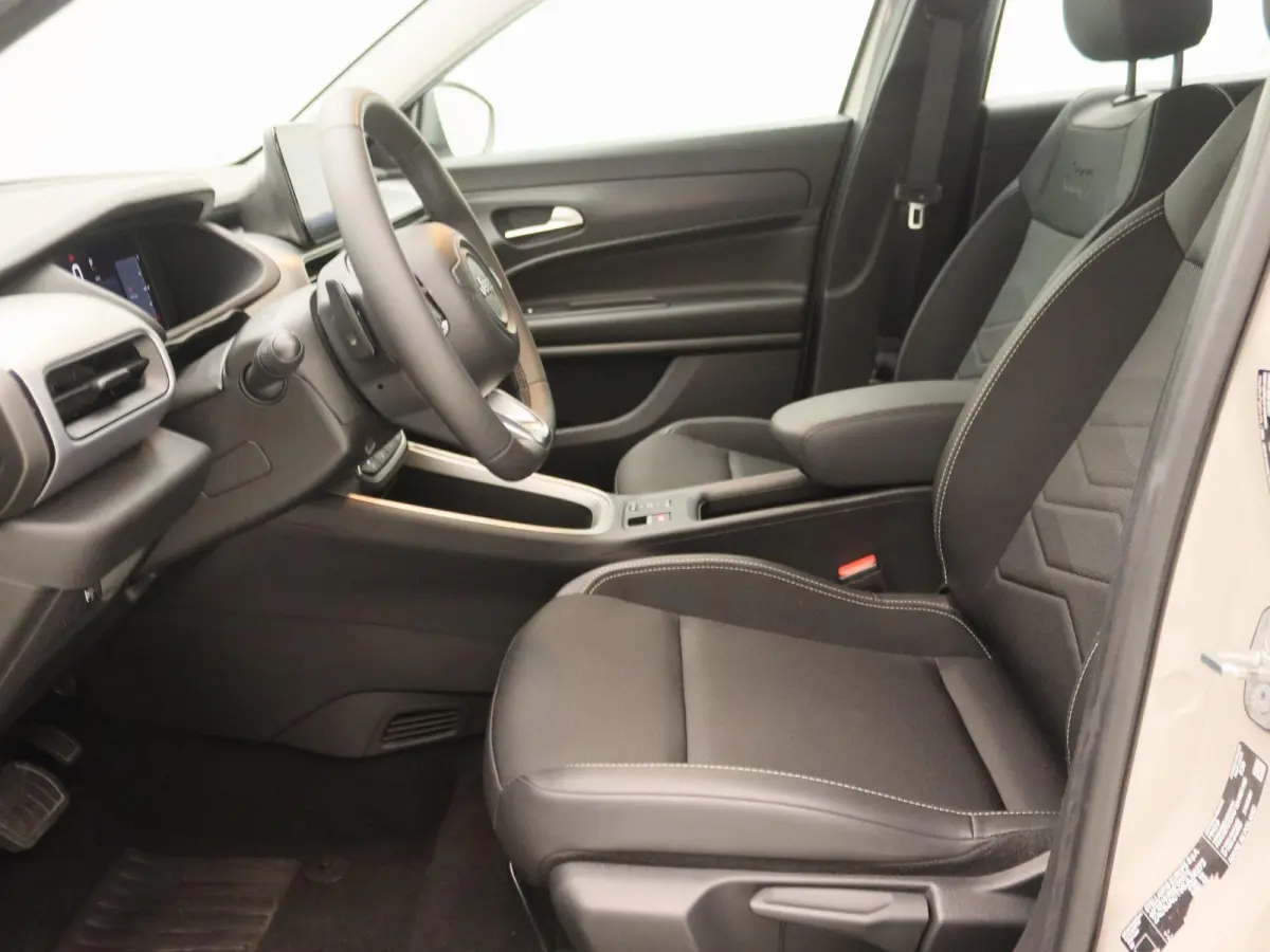 1.2 e-Hybrid Altitude | Camera | Apple Carplay | Climate Control |