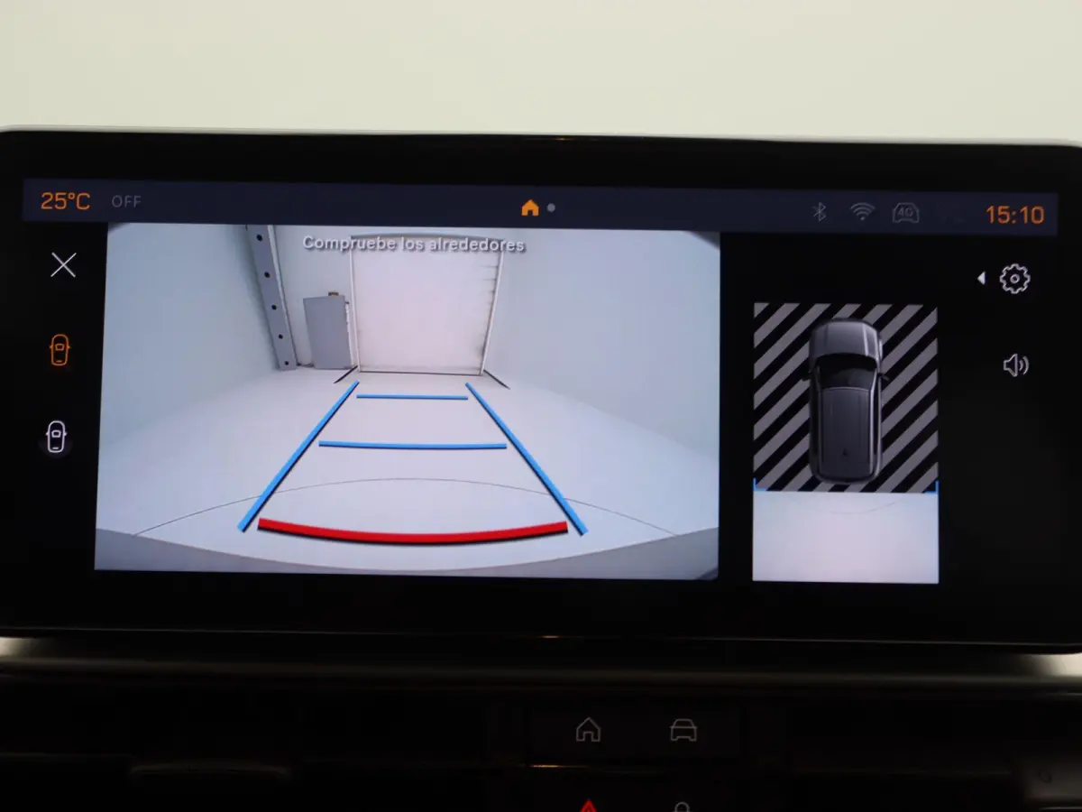 1.2 e-Hybrid Altitude | Camera | Apple Carplay | Climate Control |