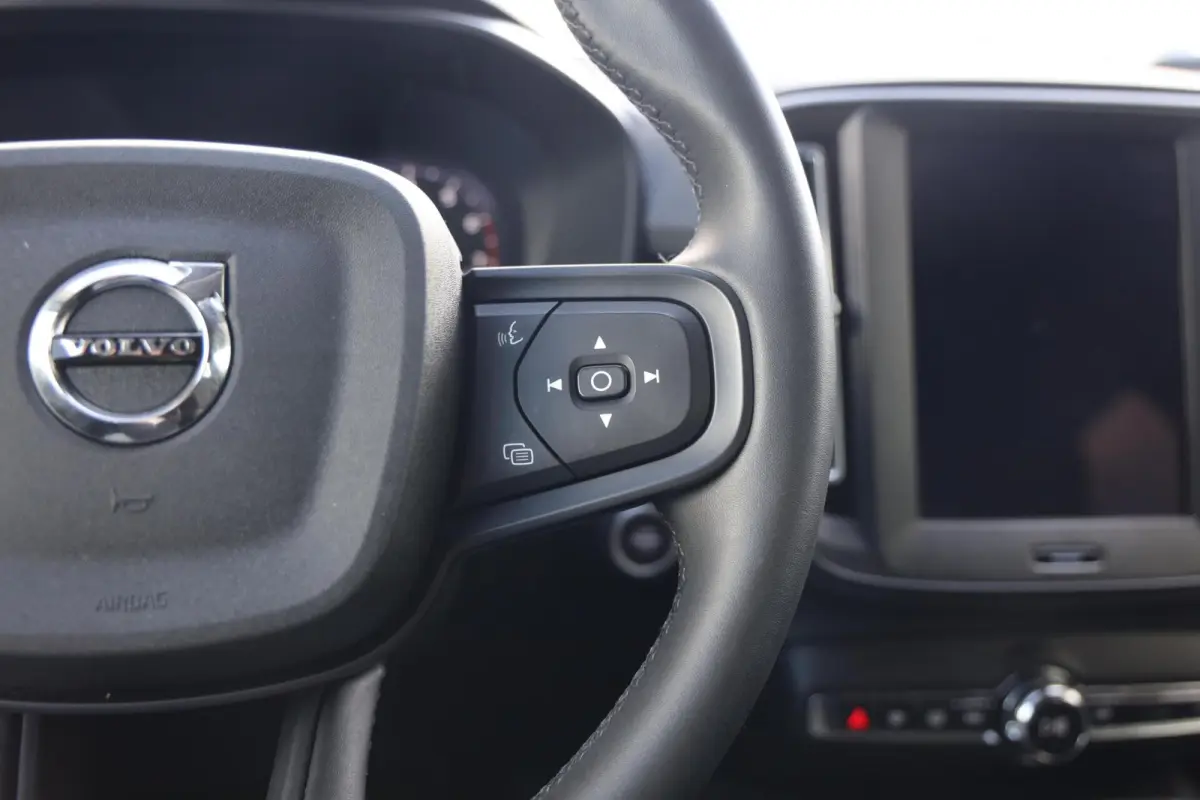 1.5 T2 Momentum Core|Automaat|LED|Camera|Cruise|Navi|Clima