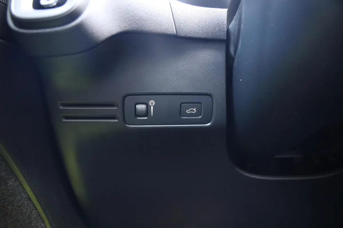 1.5 T2 Momentum Core|Automaat|LED|Camera|Cruise|Navi|Clima