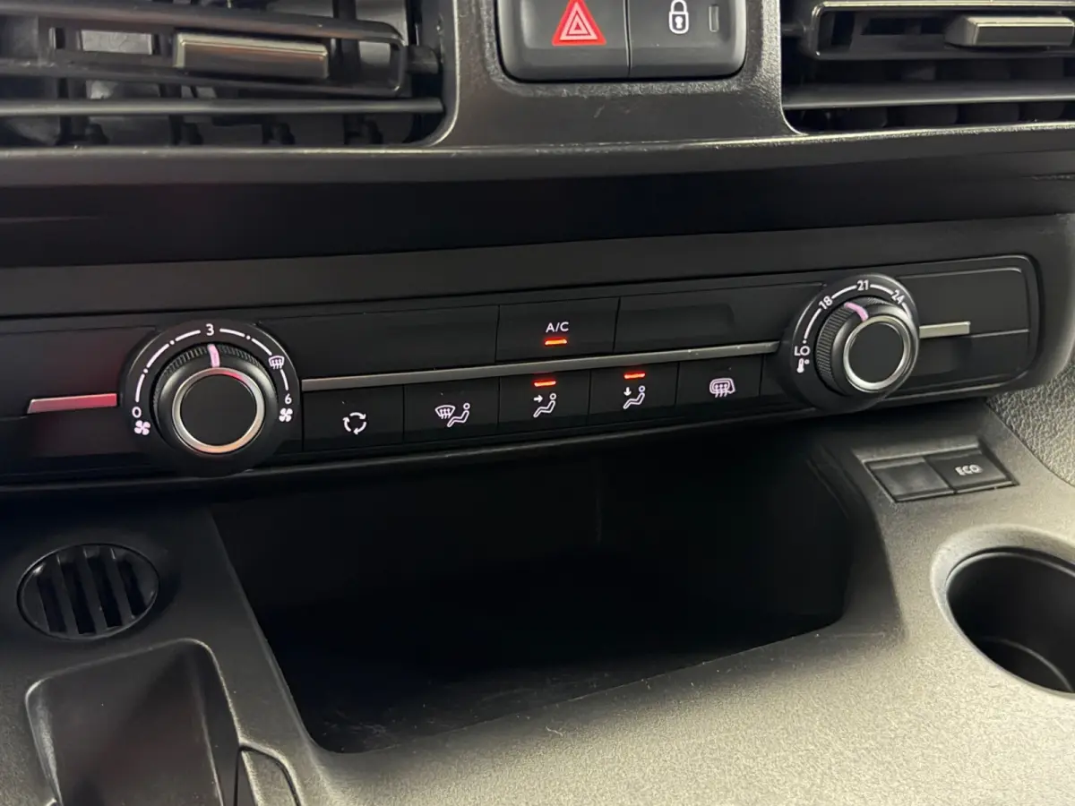 1.2 PureTech CarPlay Camera BTW