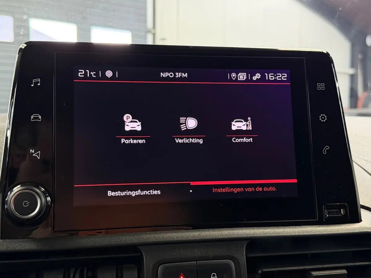 1.2 PureTech CarPlay Camera BTW
