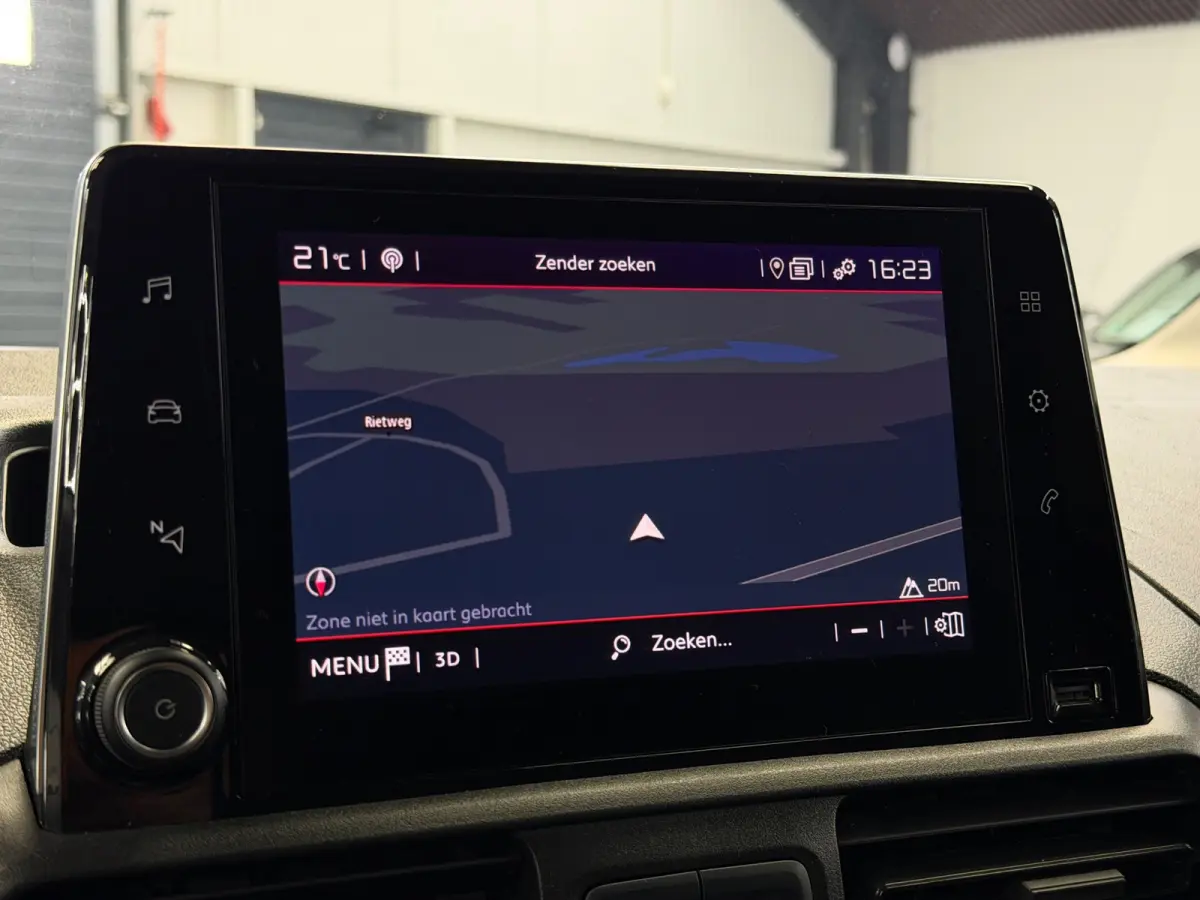 1.2 PureTech CarPlay Camera BTW