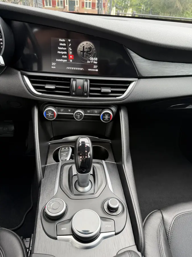2.0T Business | 91.000KM | Navi | Nieuwe Service & APK | Geen Afleverkosten |