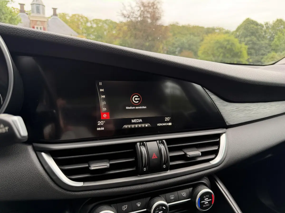 2.0T Business | 91.000KM | Navi | Nieuwe Service & APK | Geen Afleverkosten |