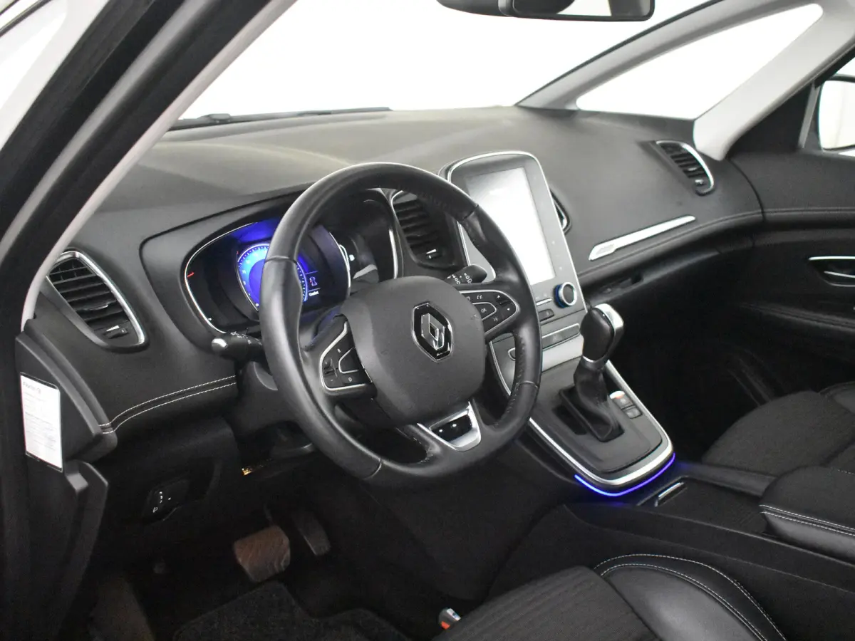 1.3 TCe Initiale Paris 163 PK AUTO | Trekhaak | Cruise contr | Keyless | Climate contr | Navigatie | Apple carplay Android auto | 20"LMV